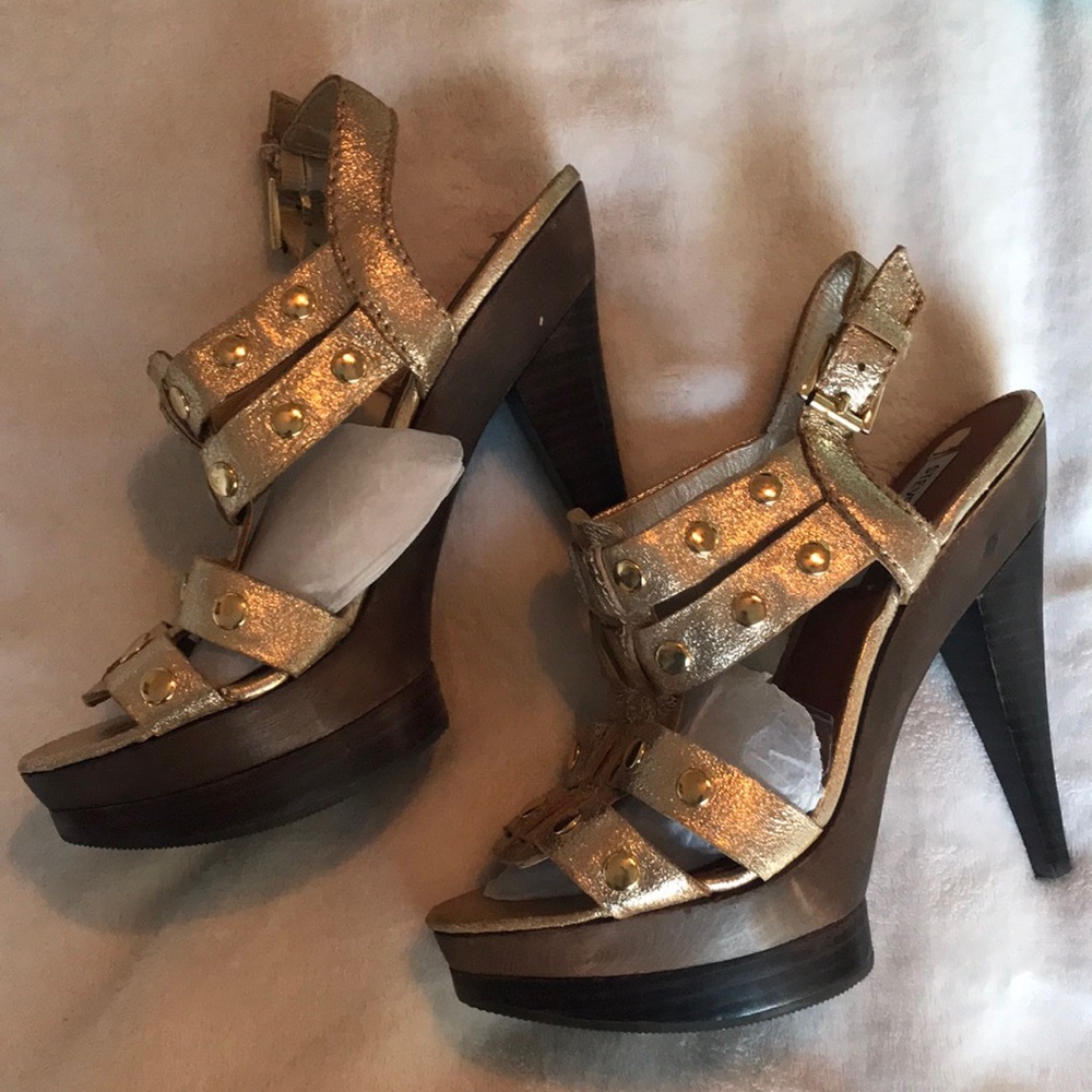 Steve Madden gold metallic platform heels sz 8.5